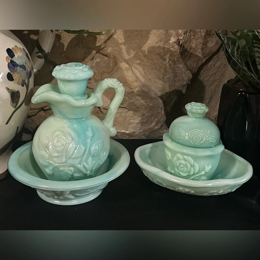 Vintage Avon Jadeite Moonwind Bubble Bath Bottle and Powder Sachet Container Set - Picture 1 of 6